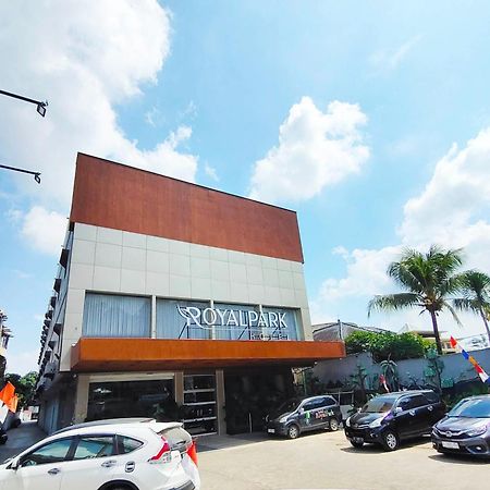 Royal Park Hotel Samarinda Zewnętrze zdjęcie