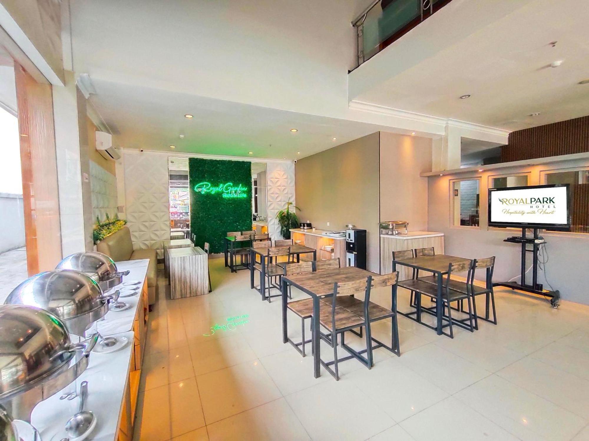Royal Park Hotel Samarinda Zewnętrze zdjęcie