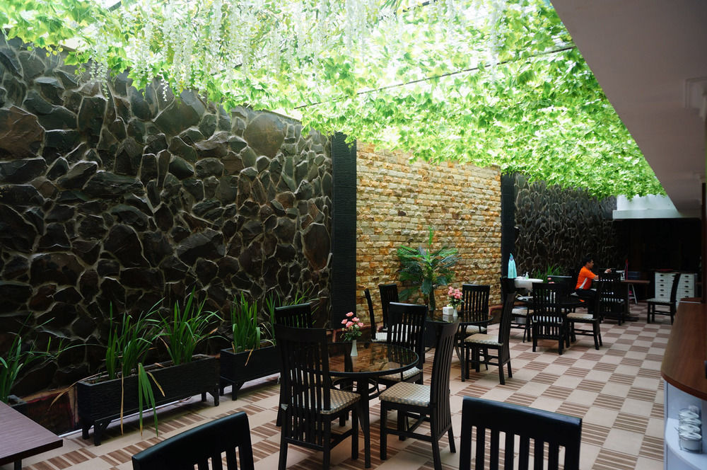 Royal Park Hotel Samarinda Zewnętrze zdjęcie