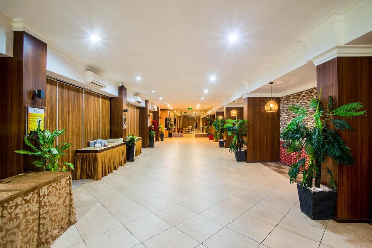 Royal Park Hotel Samarinda Zewnętrze zdjęcie