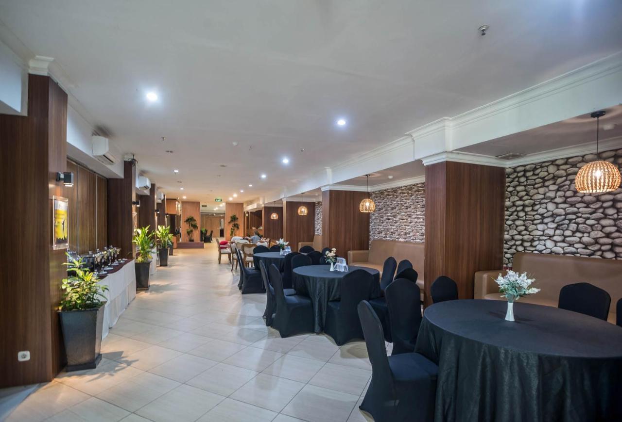 Royal Park Hotel Samarinda Zewnętrze zdjęcie